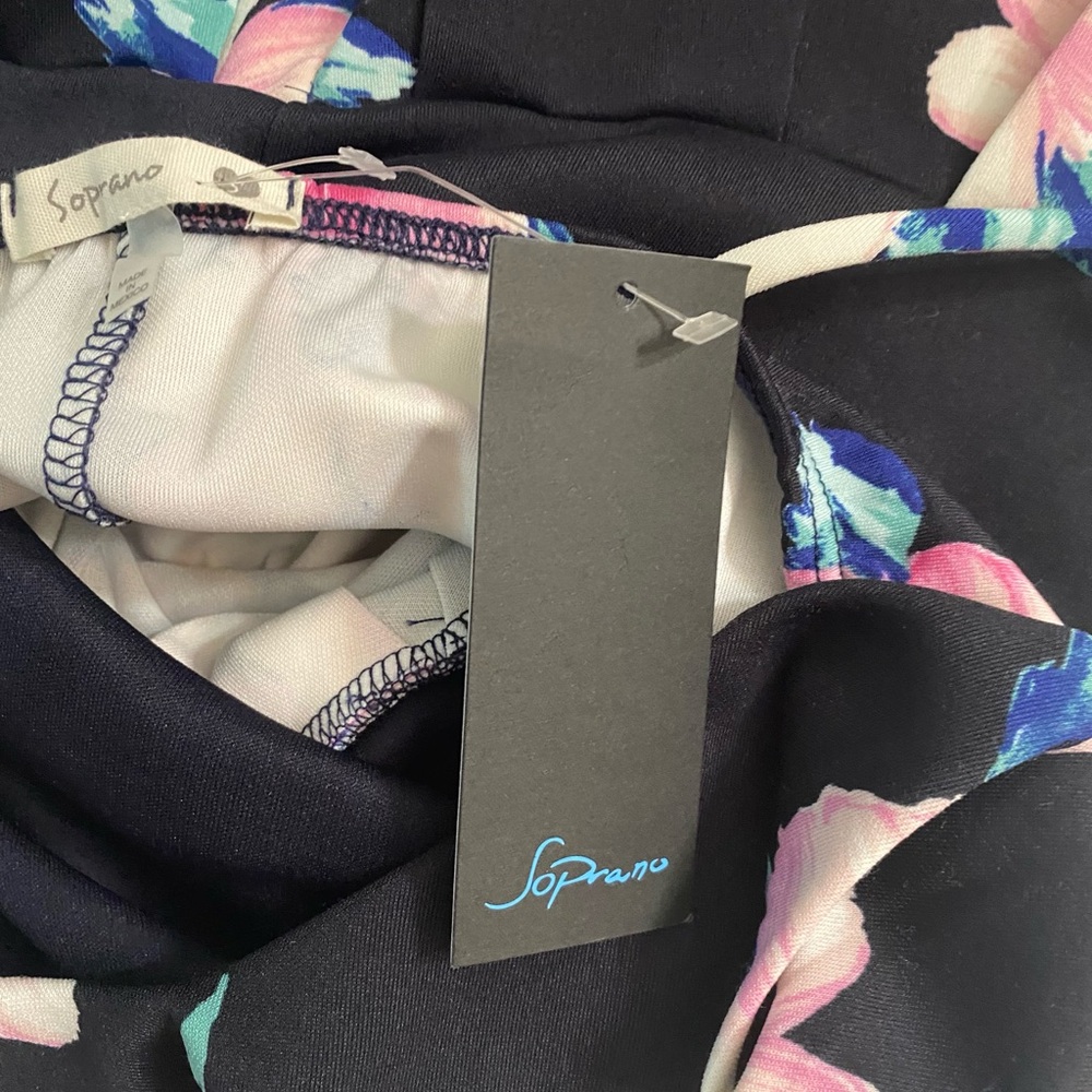 Soprano Floral Spaghetti Strap Dress Women’s size Small - Picture 7 of 10